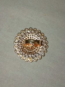 Statement Kundan Ring