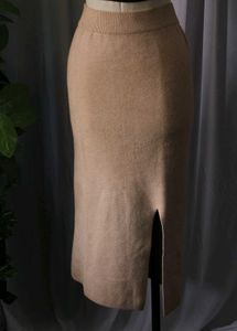 Elegant Beige Pencil Skirt