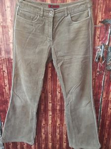 Straight fit Beige Jeans For Women