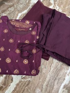 Sangria Super Comfortable Suit Set