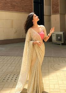 🤍✨Elegant Gold Lace Saree