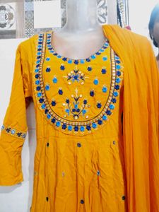 Elegant Yellow Kurta With Dupatta
