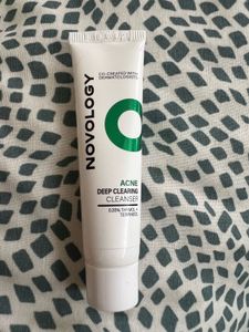 Novology Acne Cleanser Sample 5gm