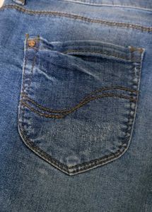 Trendy Ripped Skinny Jeans