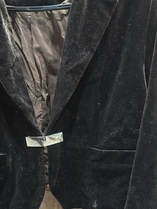 Velvet Cropped Blazer