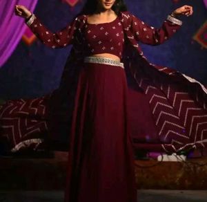 Branded Purple Top Skirt Coard Set With Shurg