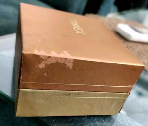 Timex Gold-Tone Watch ⚡with Black Leather Band