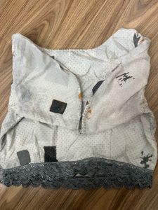 Stylish crop top with lace embellishment