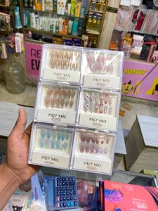 💅 Fast Nail Premium Press-On Nai