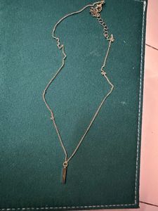 Gold Pendant Necklace