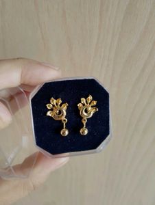 GOLDEN PEACOCK EARRINGS 😻