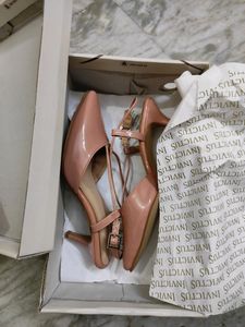 Her By Invictus Pink Heels