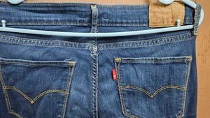 Levi&#39;s Ripped Skinny Jeans