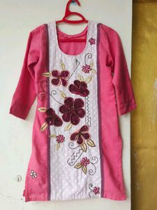 Floral Embroidered Kurta
