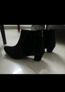 Stylish Heeled Boots
