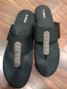 V-Walk Black Slippers
