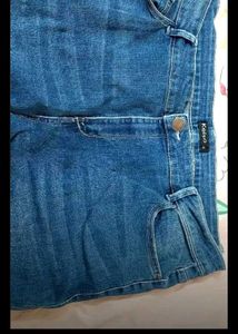 Hudson Jeans Size 36 Stretchable