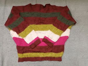 Multicolored woolen top