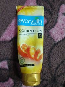 Everyuth Naturals Face Mask.