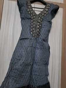 Black Stitched Kurti With Dupatta