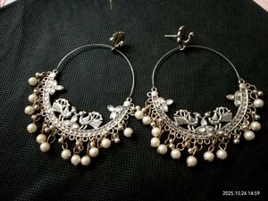 Hoop Earrings with Pearls