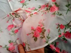 Foral Printed Top Beautiful Style N Looking Classy
