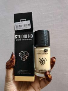 PAC STUDIO HD LIQUID FOUNDATION