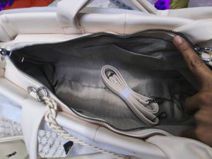 Elegant Tote Bag with Chain Detail super soft