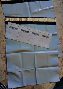 Freeup 8 Sticker And 3 Courier Bag