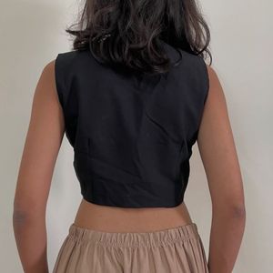 Chic Black Cropped Vest