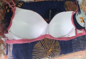 combo of 4 premium bras