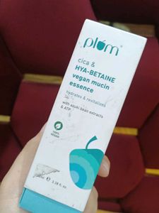 Plum Cica & Hya-Betaine Vegan Mucin Essence