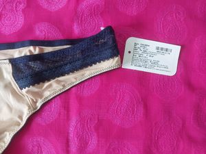 Thong Model Amante Brand Panty