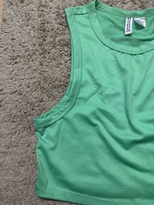 H&amp;M Green Crop Tank Top