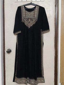 Elegant Embroidered Kurta