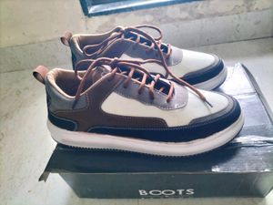 Boots And Beyond MENS SNEAKER.
