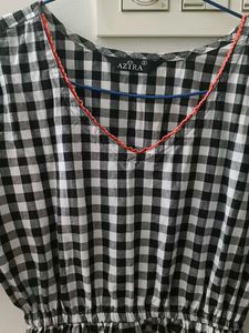 Chic Gingham Midi Dress