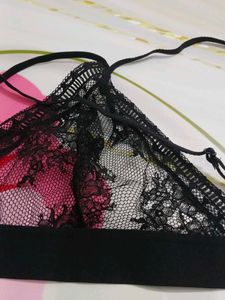 (1300)Black Lace Bralette