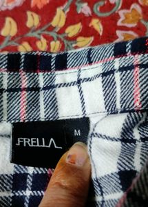 Plaid Flannel Shirt (women black and white)