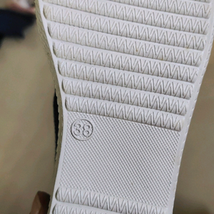 footwears item 7