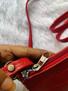 RED PINTERESTY SLING BAG 🎀