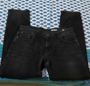 Spykar Men Midrise Straight Leg Cotton Jeans
