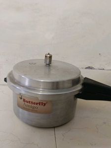 Butterfly Amigo Pressure Cooker