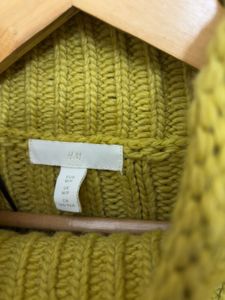 H&amp;M Mustard Knit Crop Sweater