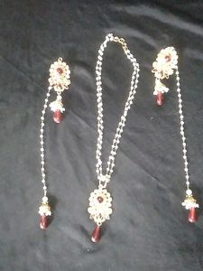 Elegant Gold &amp; Ruby Jewelry Set
