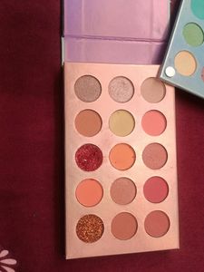 Board Professional Eyeshadow Palette