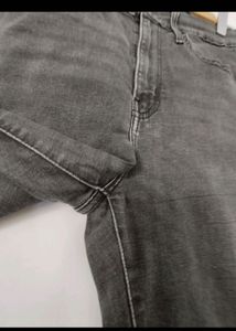 Ripped Skinny Jeans (Women’s)