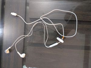 Type C Earphones with Mic - Almost New