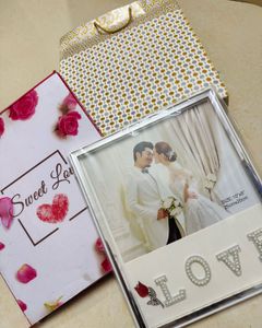Elegant LOVE frame
