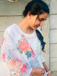 New White Floral Kurta Set With Pant